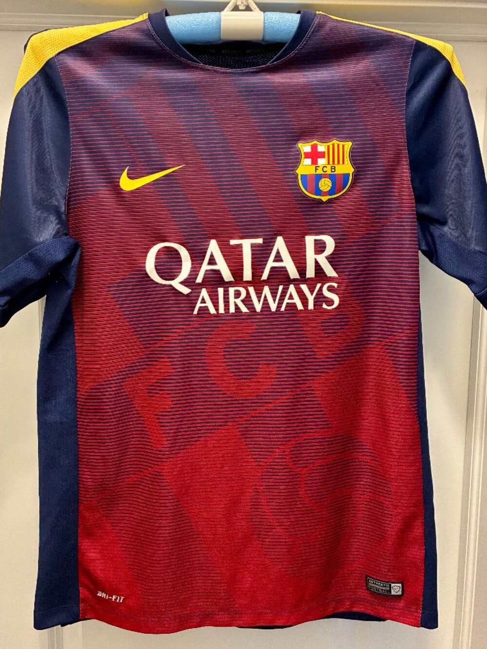 Nike Authentic Soccer Dry Fit Jersey FC Barcelona Qatar Airways Large 643550-422
